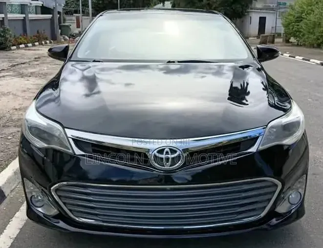 Toyota Avalon XLE 4dr Sedan (3.5L 6cyl 6A) 2015 Matt Black