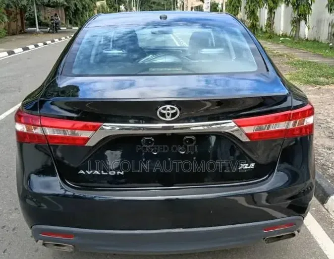 Toyota Avalon XLE 4dr Sedan (3.5L 6cyl 6A) 2015 Matt Black