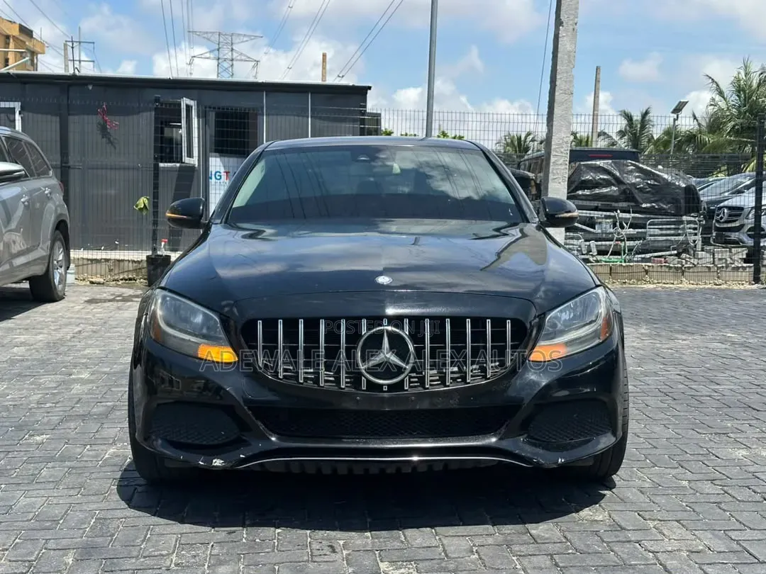 Mercedes-Benz C300 2016 Black