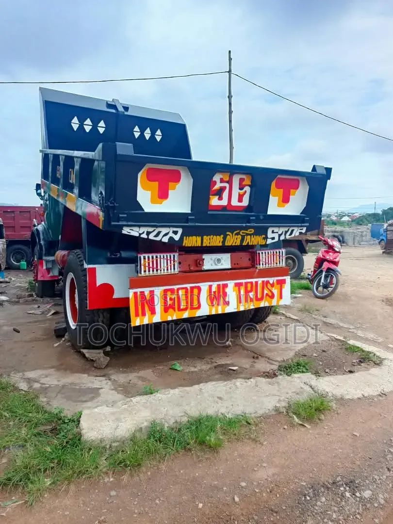 Tipper 911