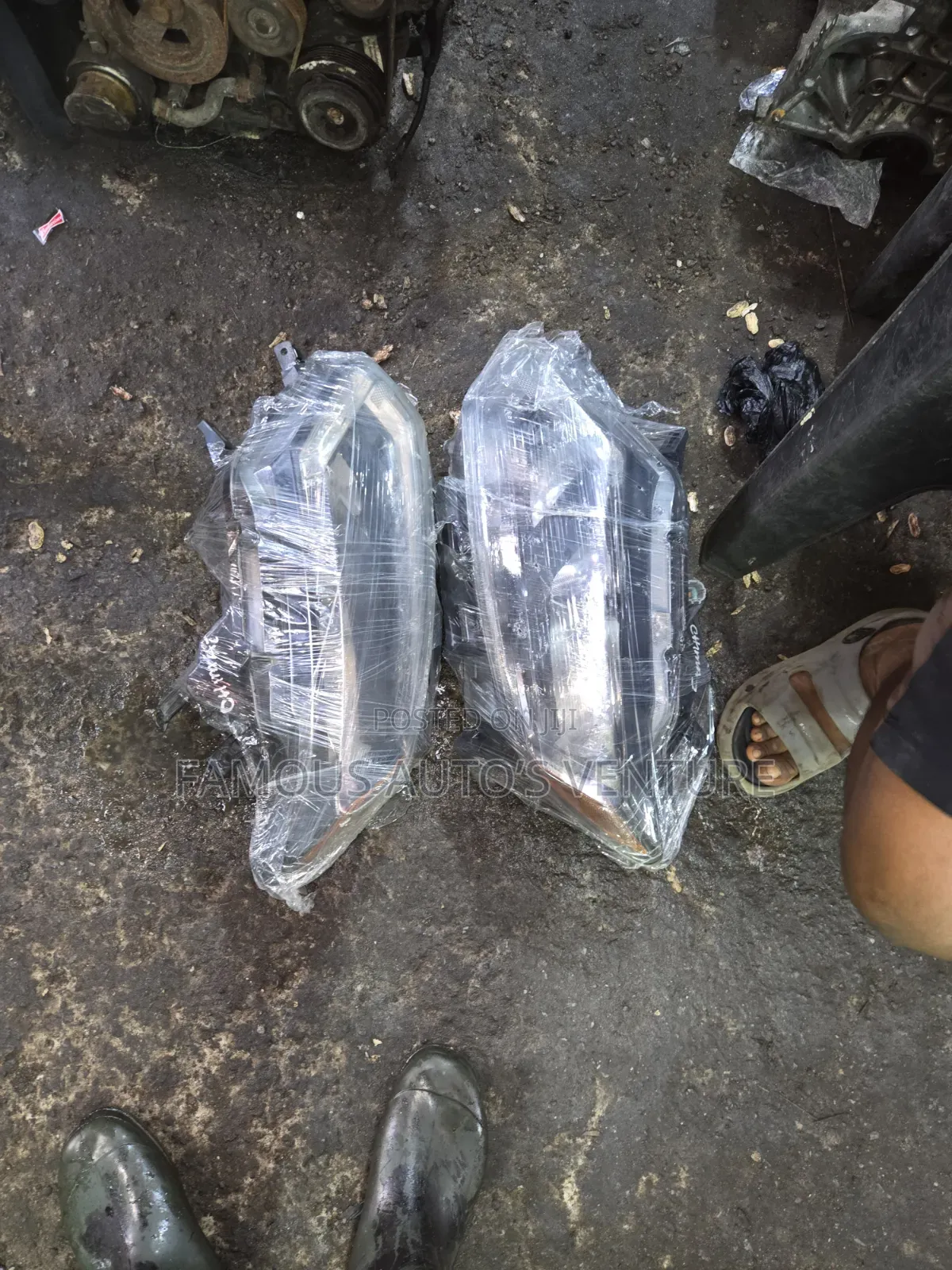 Headlight Nissan Rogue 2016