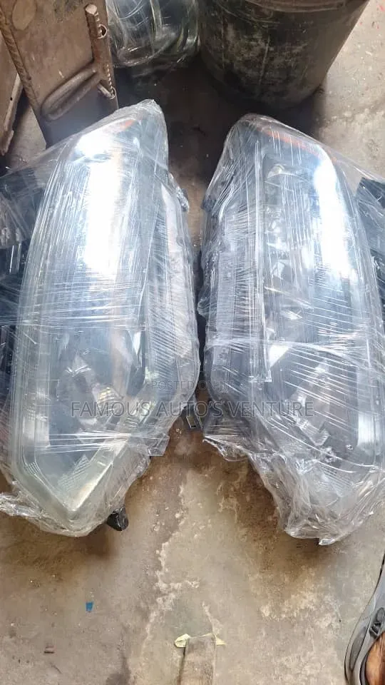Headlight Nissan Rogue 2016