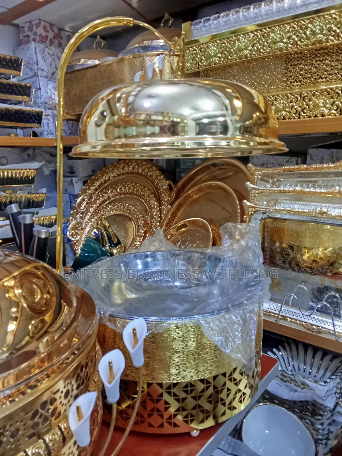 Elegant Golden Chaffing Dish