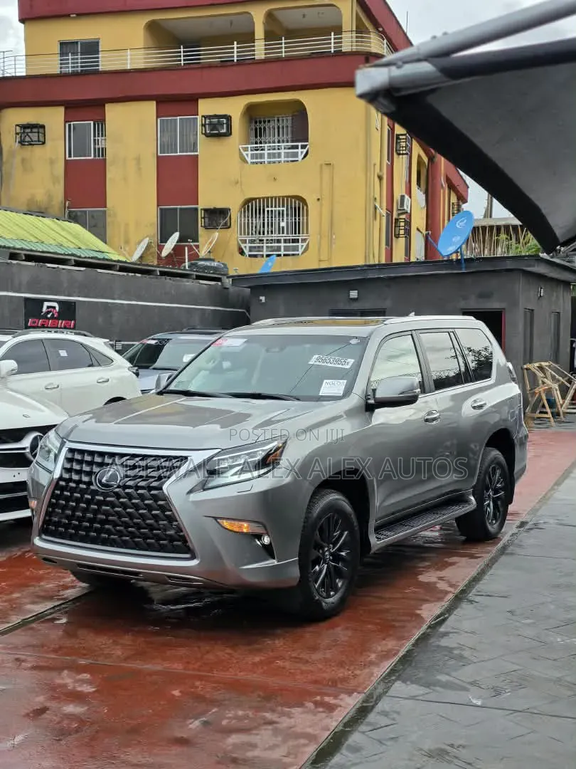 Lexus GX 2023 Gray