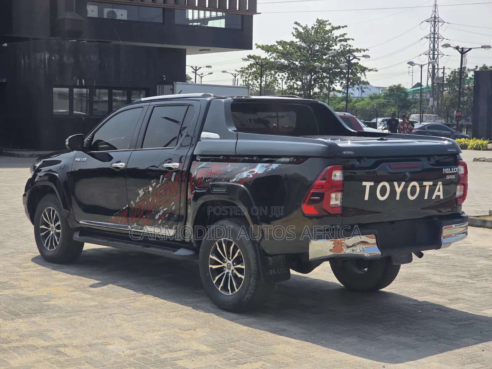 Toyota Hilux 2016 Black