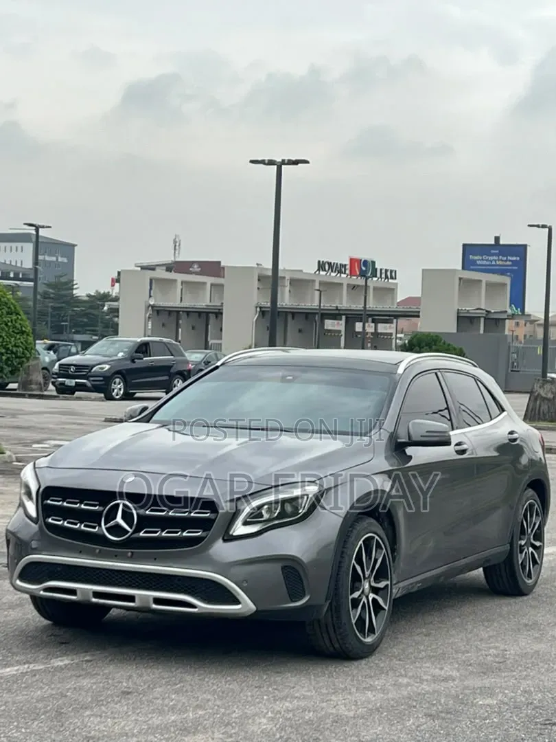 Mercedes-Benz GLA 250 2015 Blue