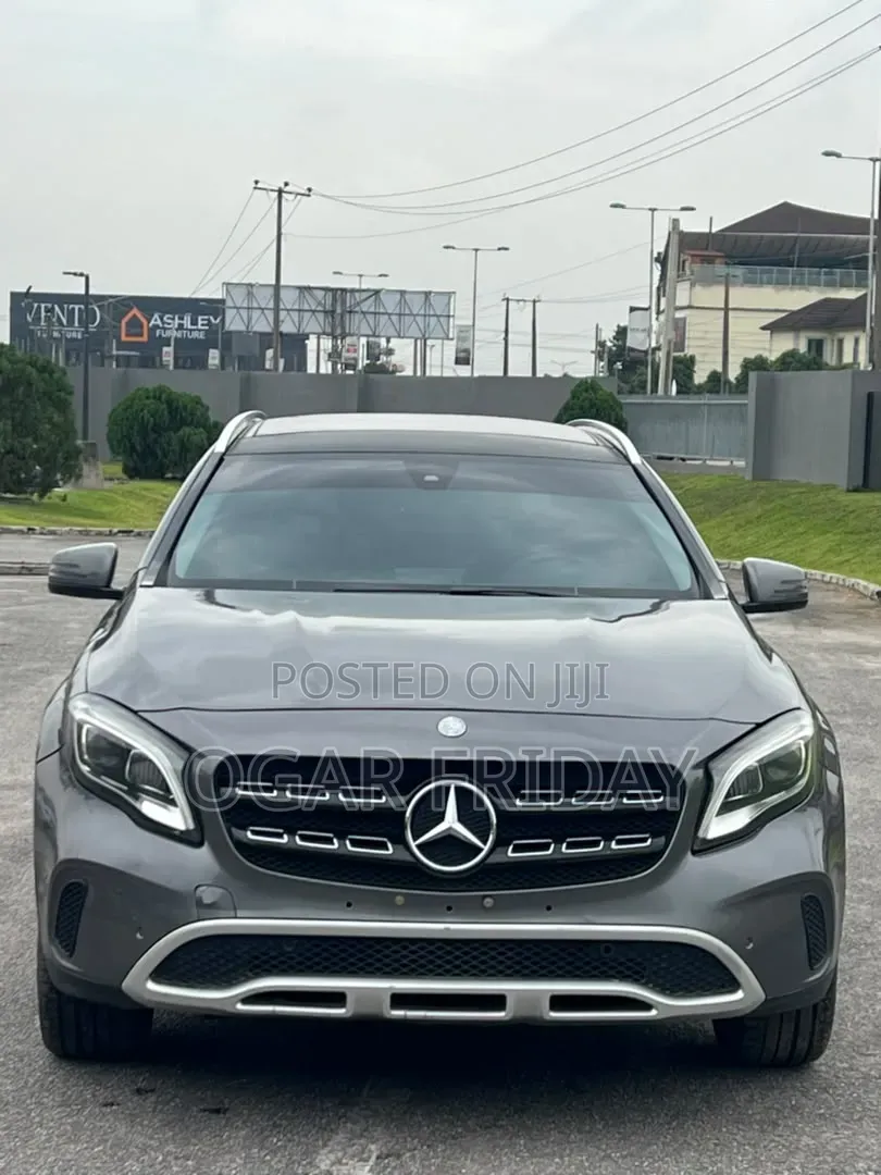 Mercedes-Benz GLA 250 2015 Blue
