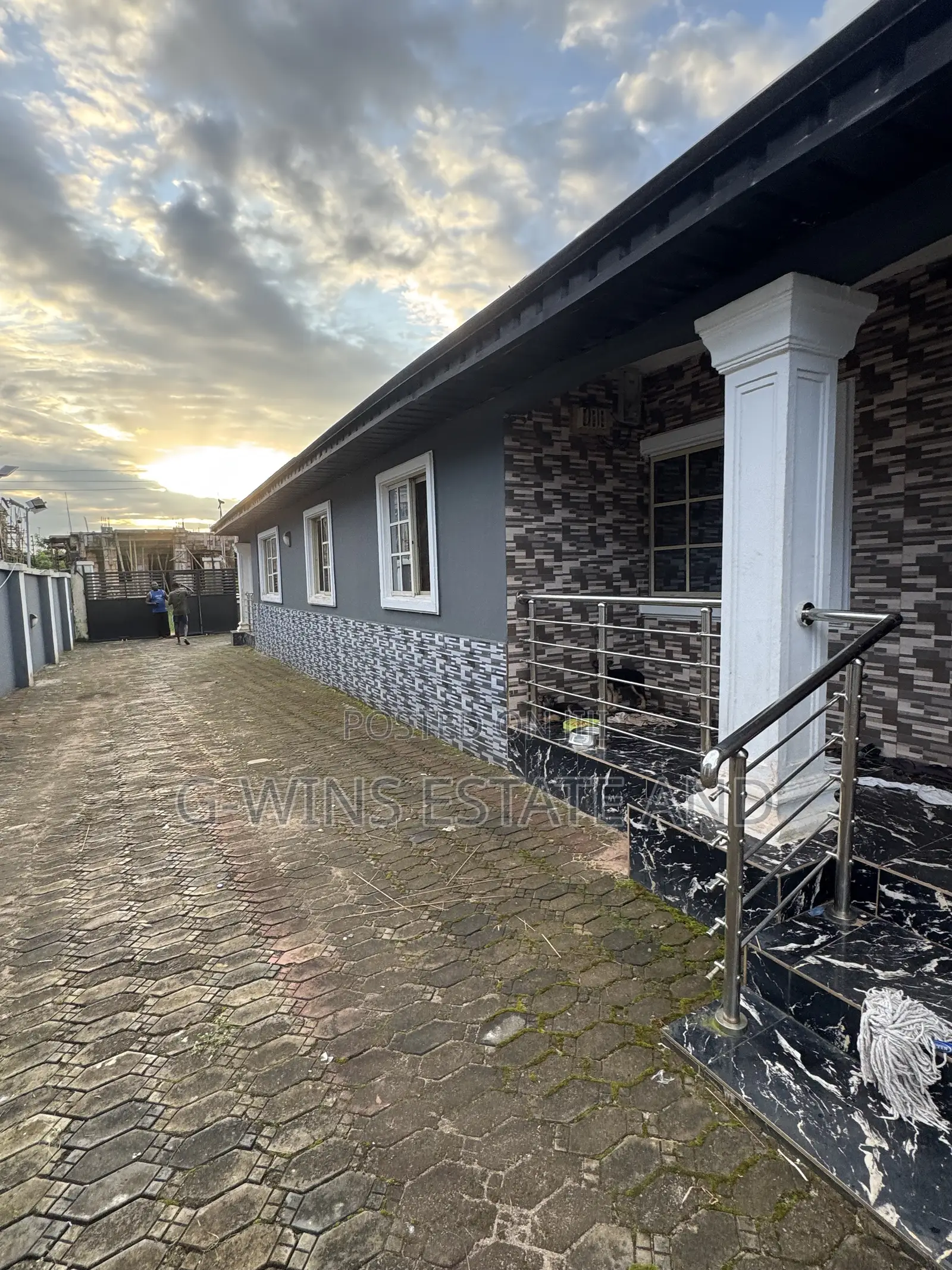 3bdrm Block of Flats in Aruogba Off Airport, Benin City for sale