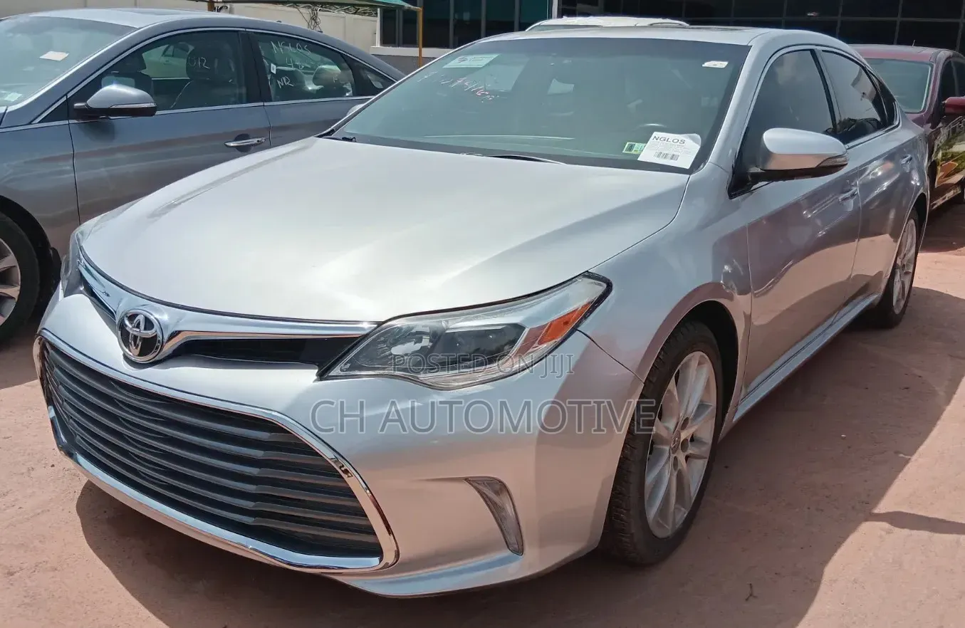 Toyota Avalon Limited 4dr Sedan (3.5L 6cyl 6A) 2014 Silver