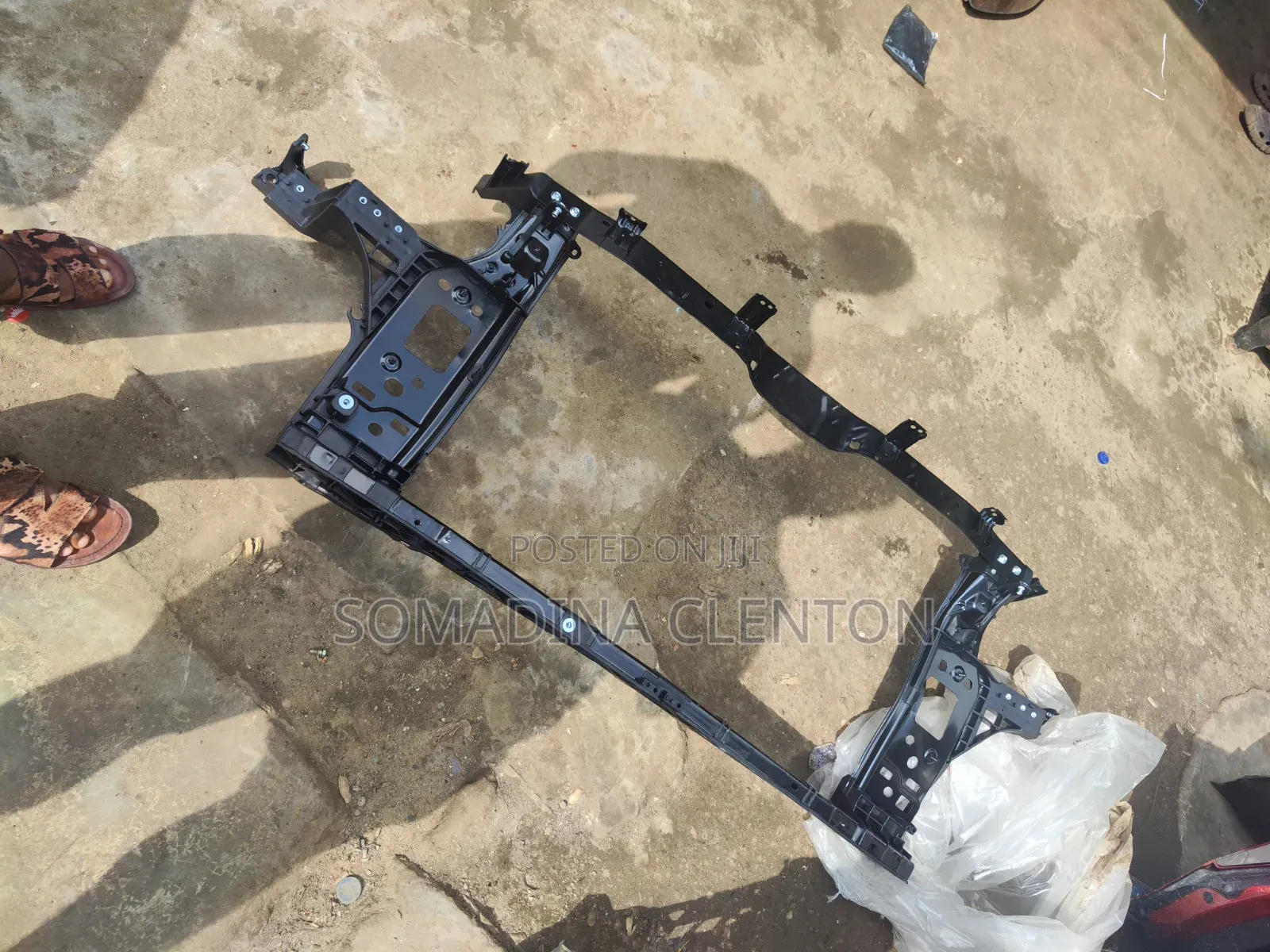 Front Cut Radiator Sitting for Hyundai Sonata 2017 Model