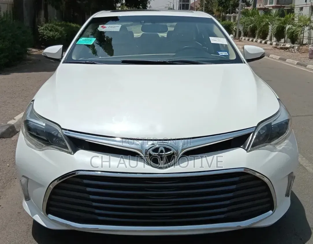 Toyota Avalon Limited 4dr Sedan (3.5L 6cyl 6A) 2014 Off white