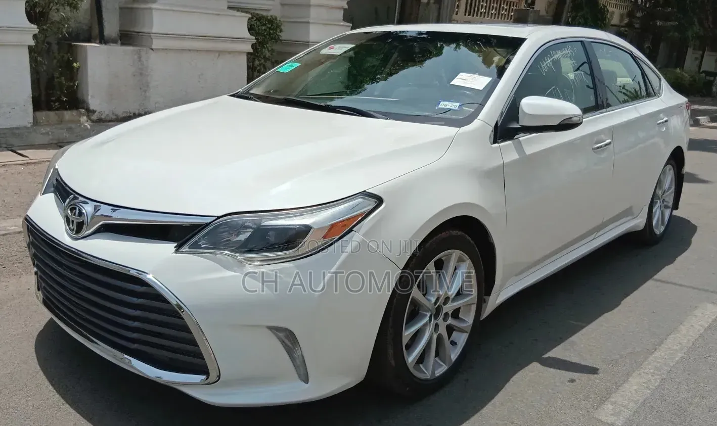 Toyota Avalon Limited 4dr Sedan (3.5L 6cyl 6A) 2014 Off white