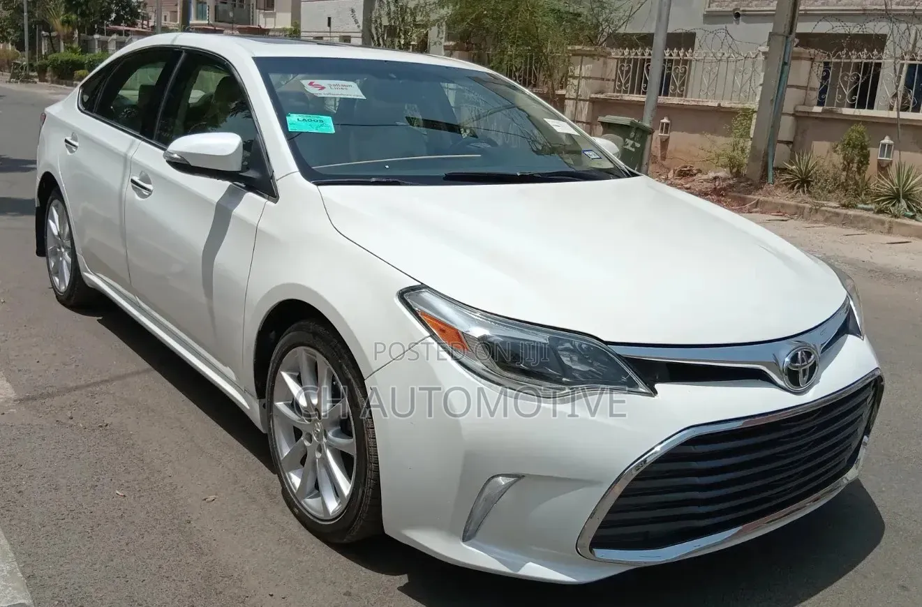 Toyota Avalon Limited 4dr Sedan (3.5L 6cyl 6A) 2014 Off white