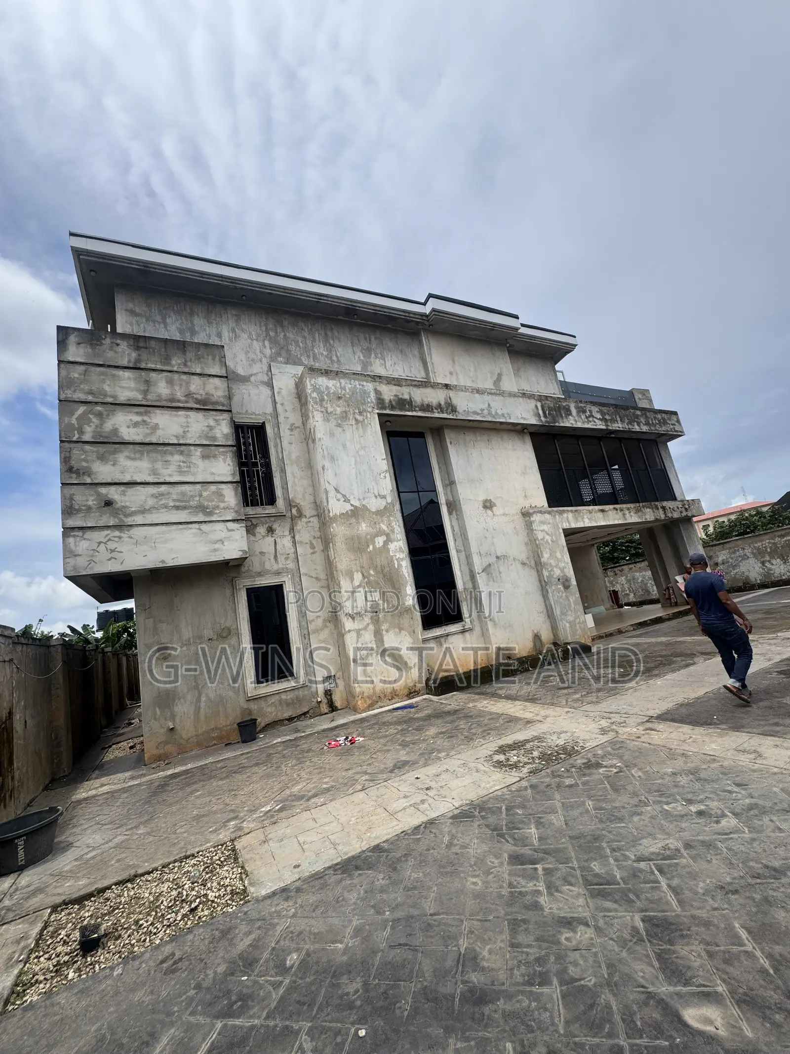 4bdrm Duplex in Ogumwenyi Community, Benin City for sale