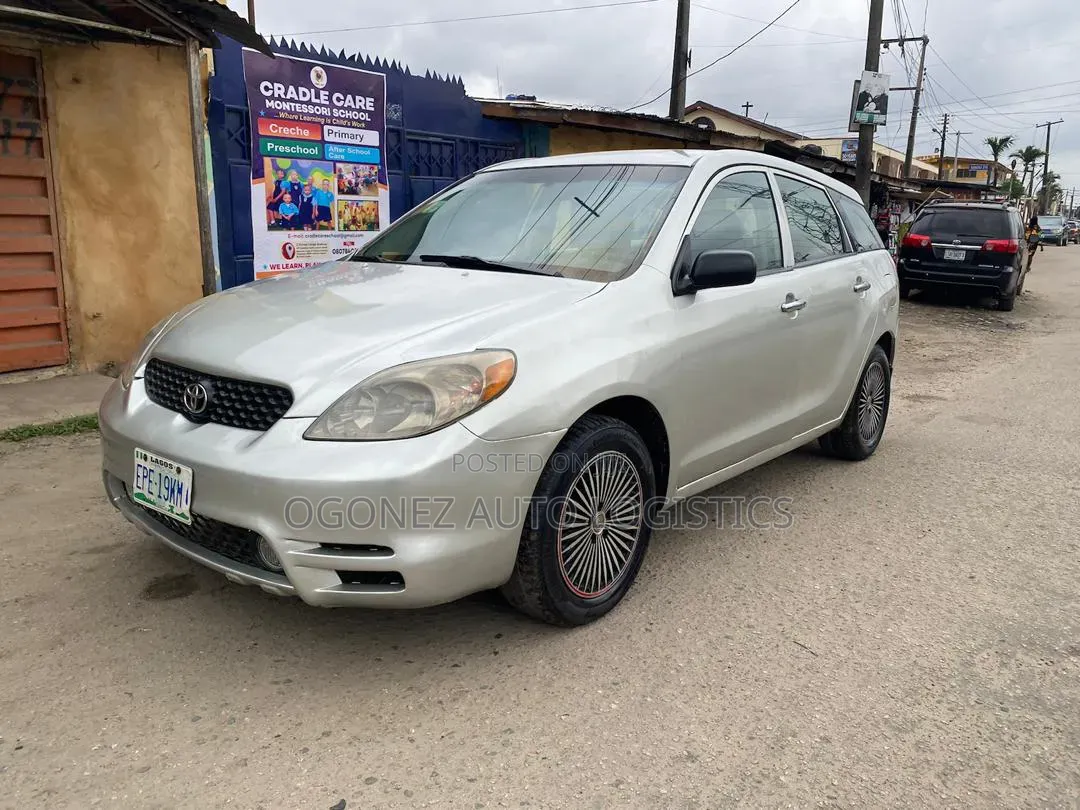Toyota Matrix 2004 Silver