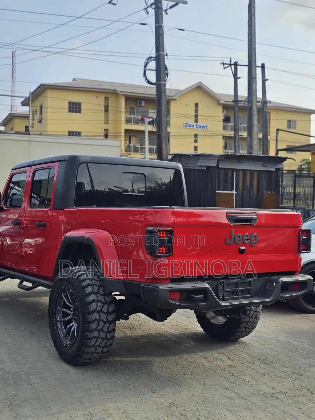 Jeep Gladiator Overland 2022 Red