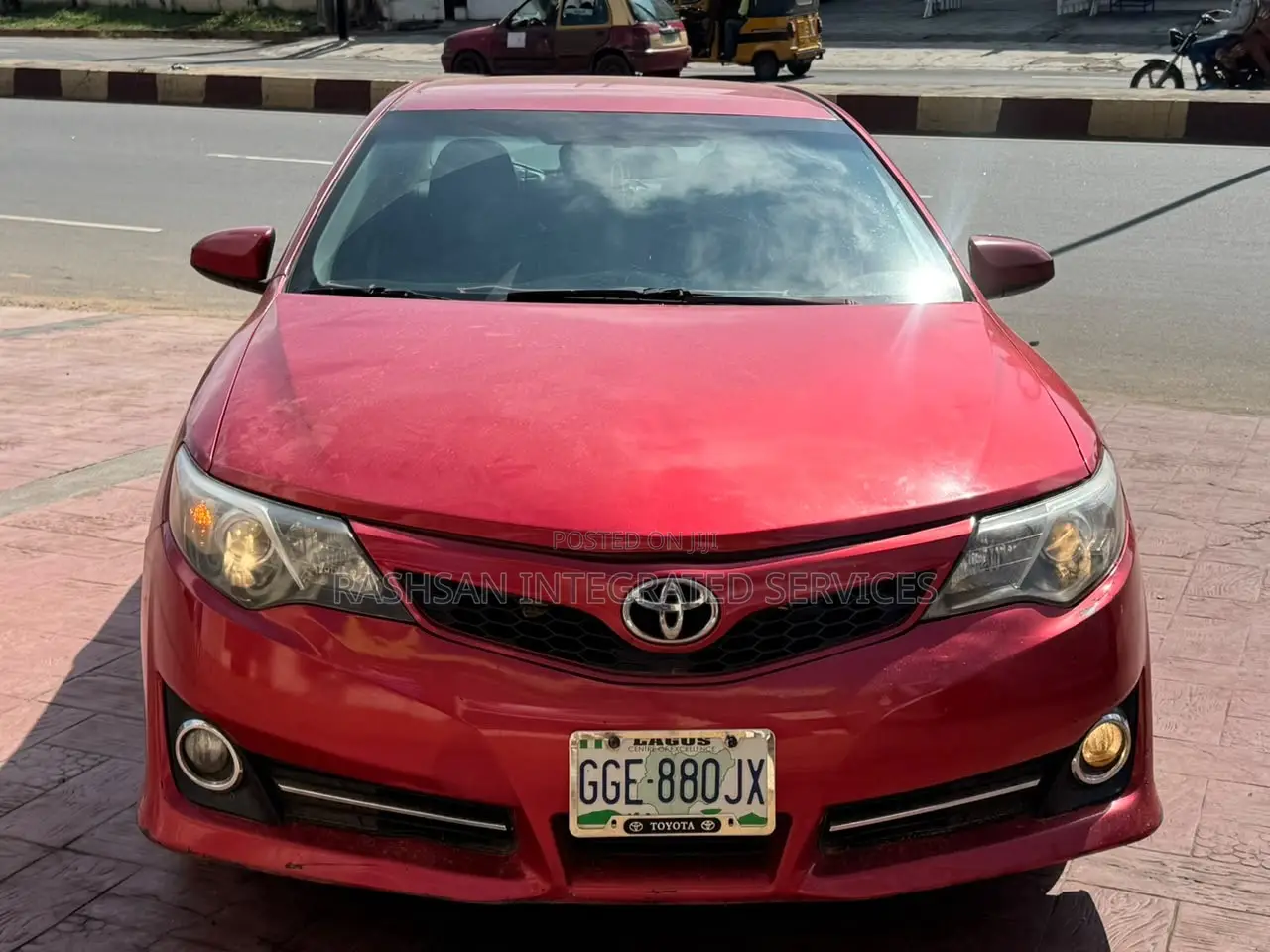 Toyota Camry SE 4dr Sedan (2.5L 4cyl 6A) 2014 Red