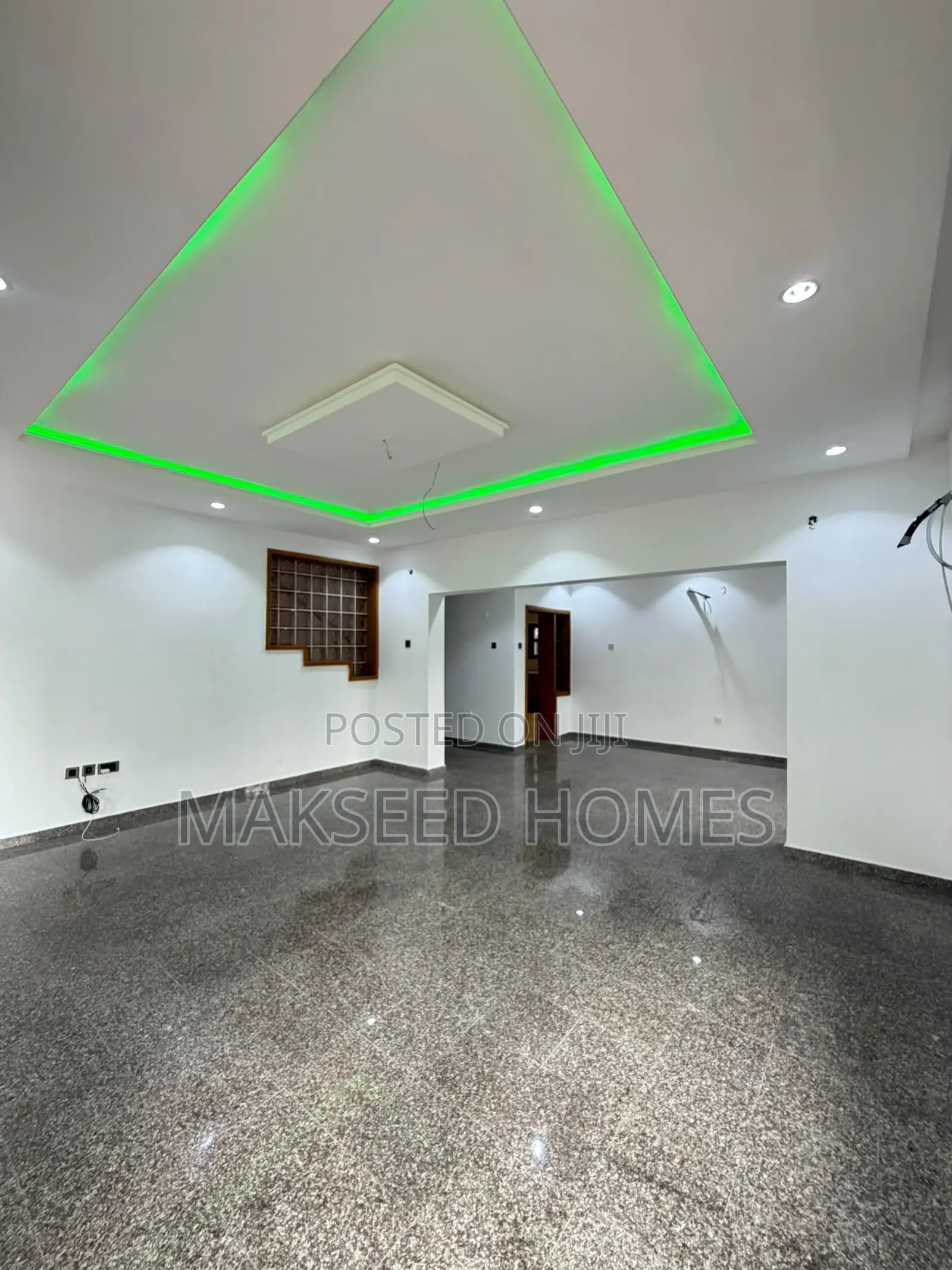 4bdrm Duplex in Victoria Island for sale