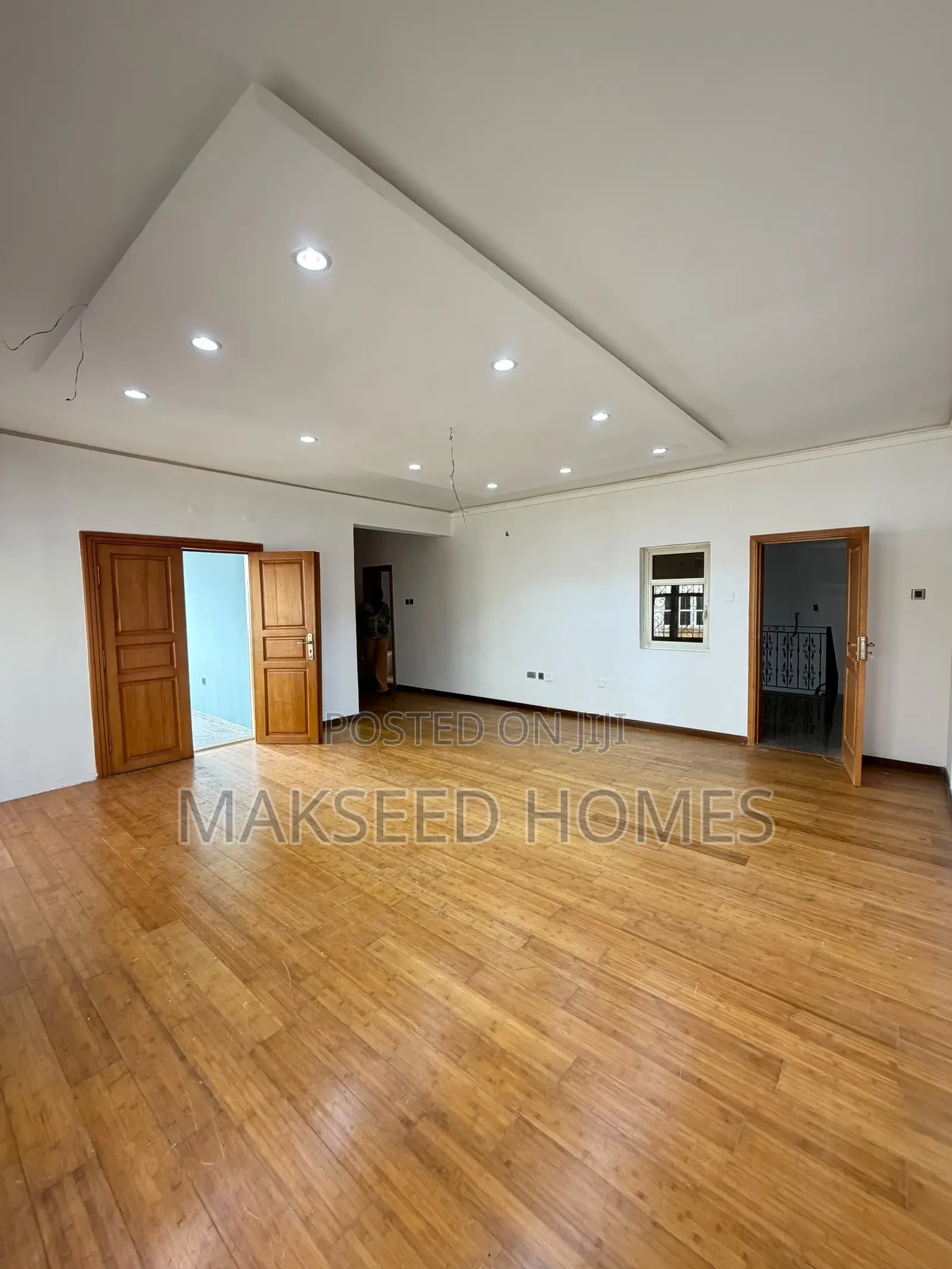 4bdrm Duplex in Victoria Island for sale