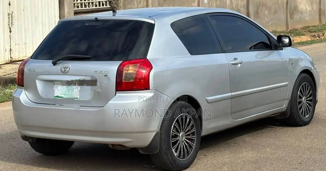 Toyota Corolla 2005 Silver