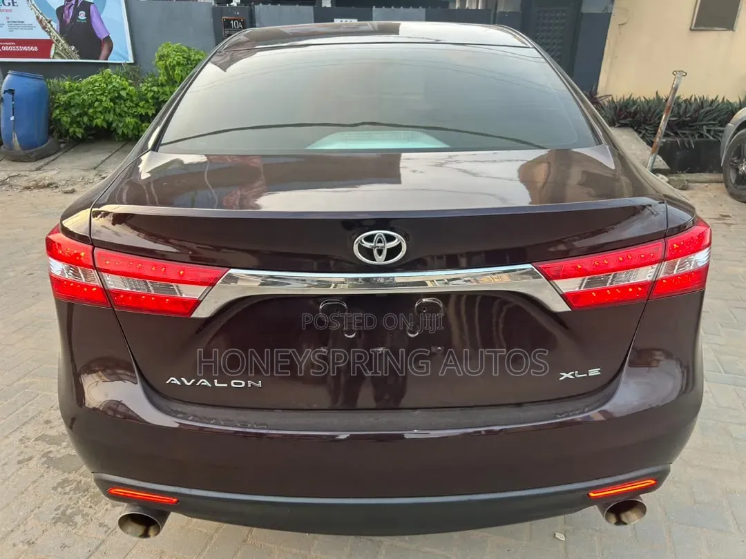 Toyota Avalon XLE 4dr Sedan (3.5L 6cyl 6A) 2014 Maroon