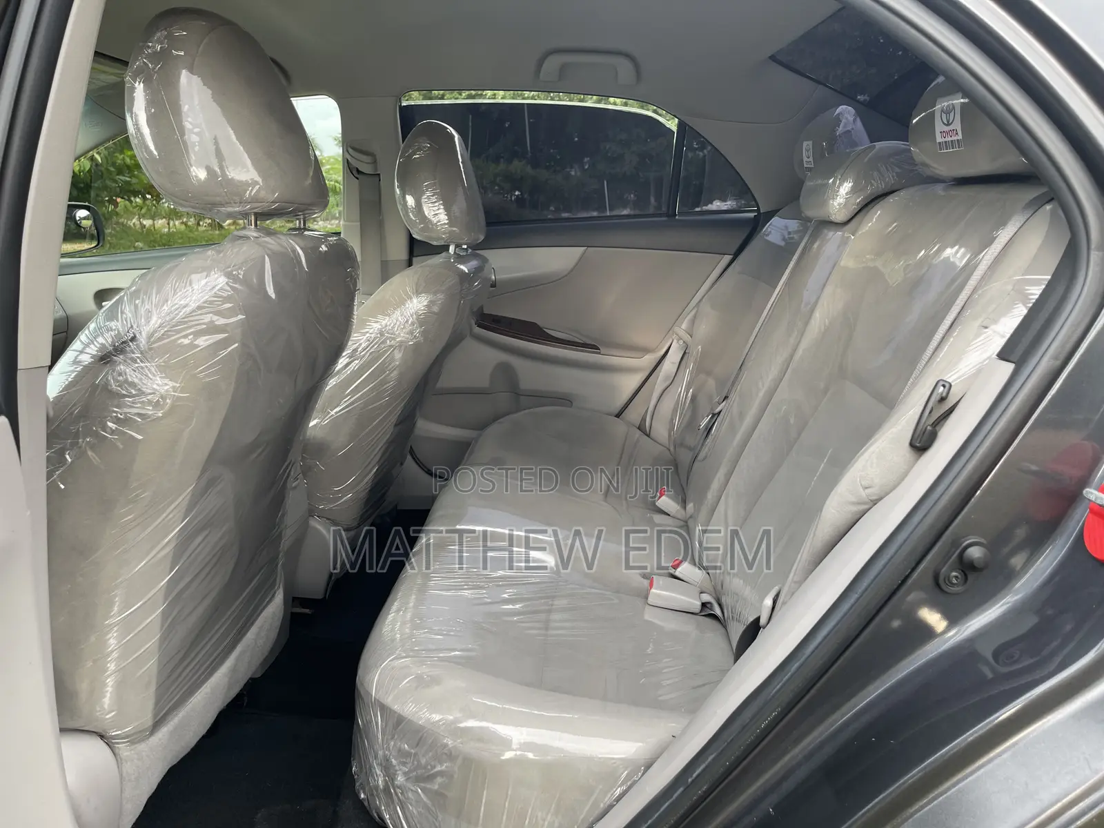 Toyota Corolla L 4dr Sedan (1.8L 4cyl 5M) 2012 Gray