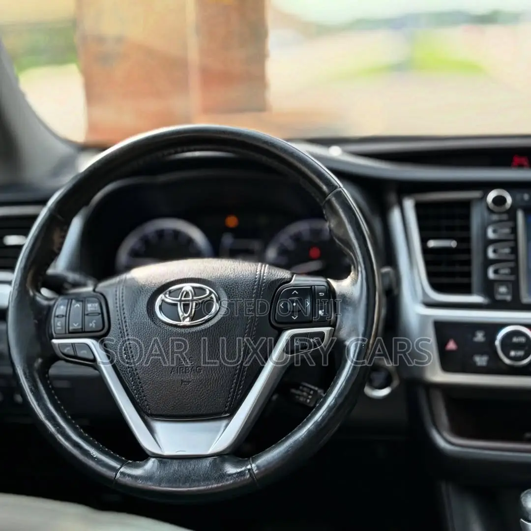 Toyota Highlander Limited Platinum 4x4 V6 (3.5L 6cyl 8A) 2017 Silver