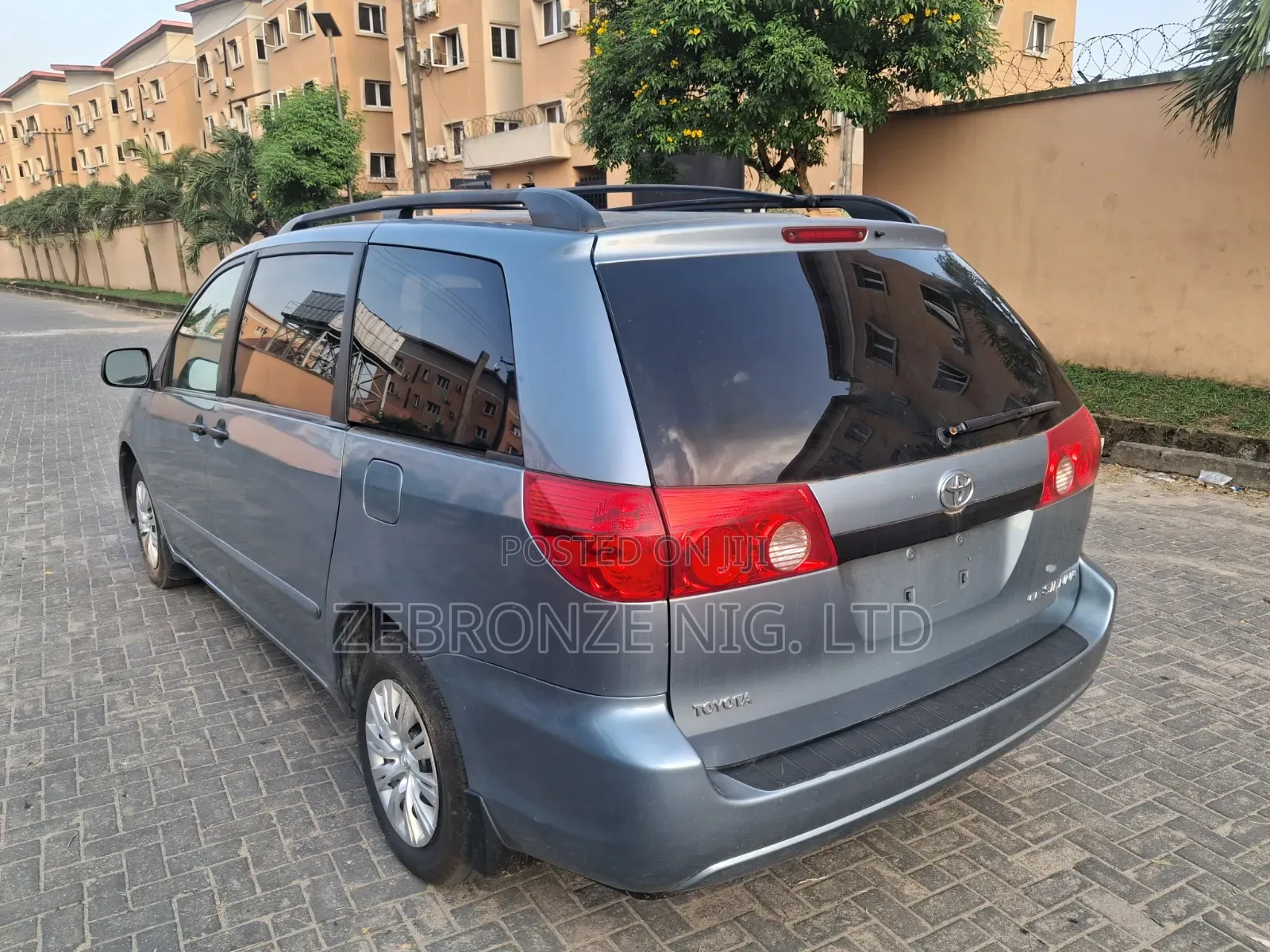 Toyota Sienna CE 8 Passenger 2010 Blue