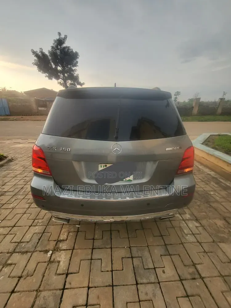 Mercedes-Benz GLK-Class 350 2010 Gold