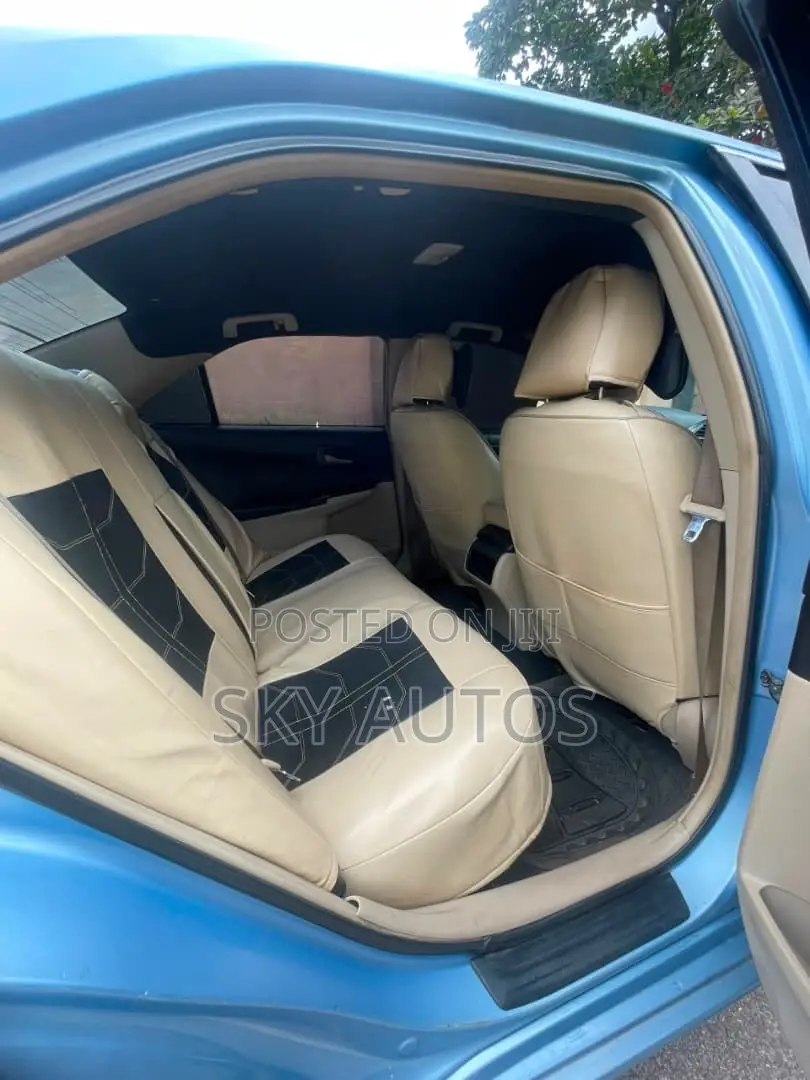 Toyota Camry LE 4dr Sedan (2.5L 4cyl 6A) 2013 Blue