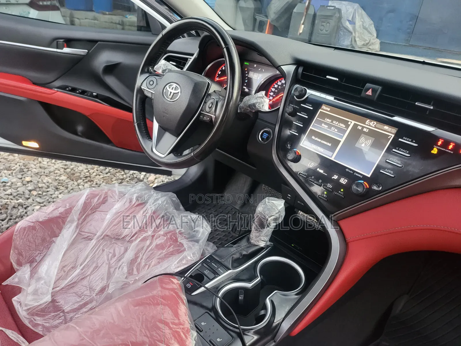 Toyota Camry 2019 White