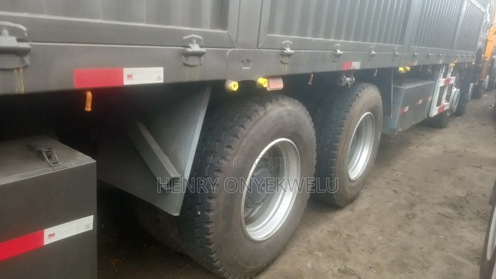 12 Tyres Semi Trialer