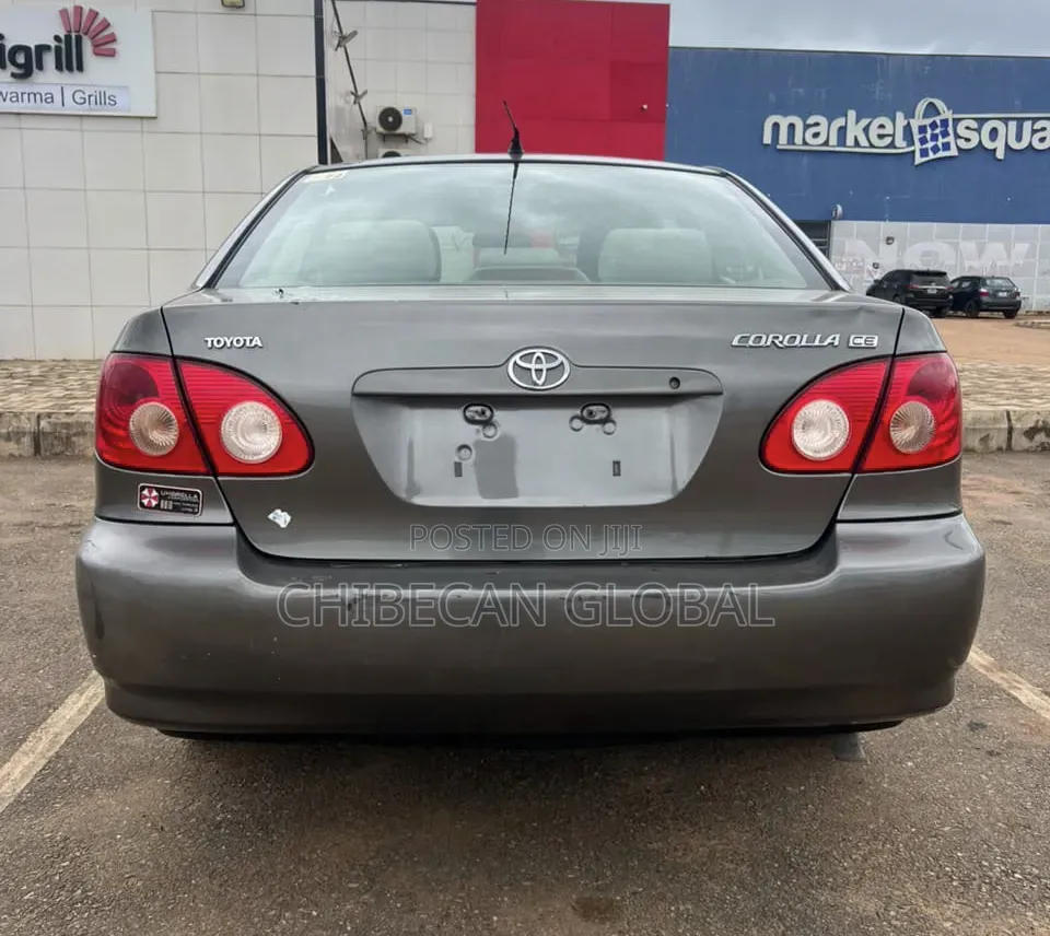 Toyota Corolla 2005 Gray
