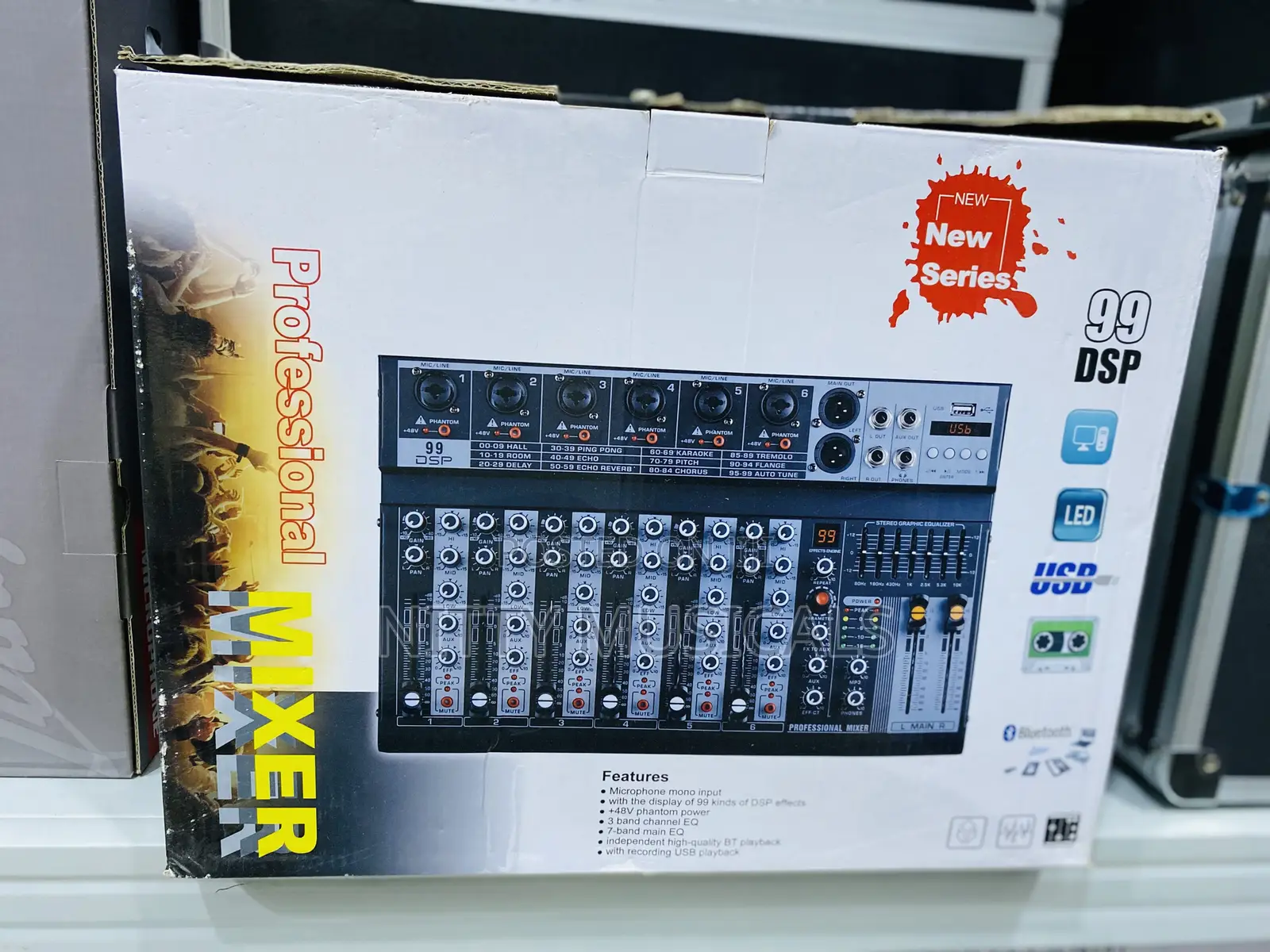 Professional Yamaha 7 Channel Live Mixer