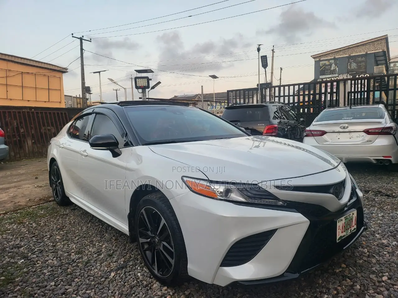 Toyota Camry XSE (2.5L 4cyl 8A) 2019 White