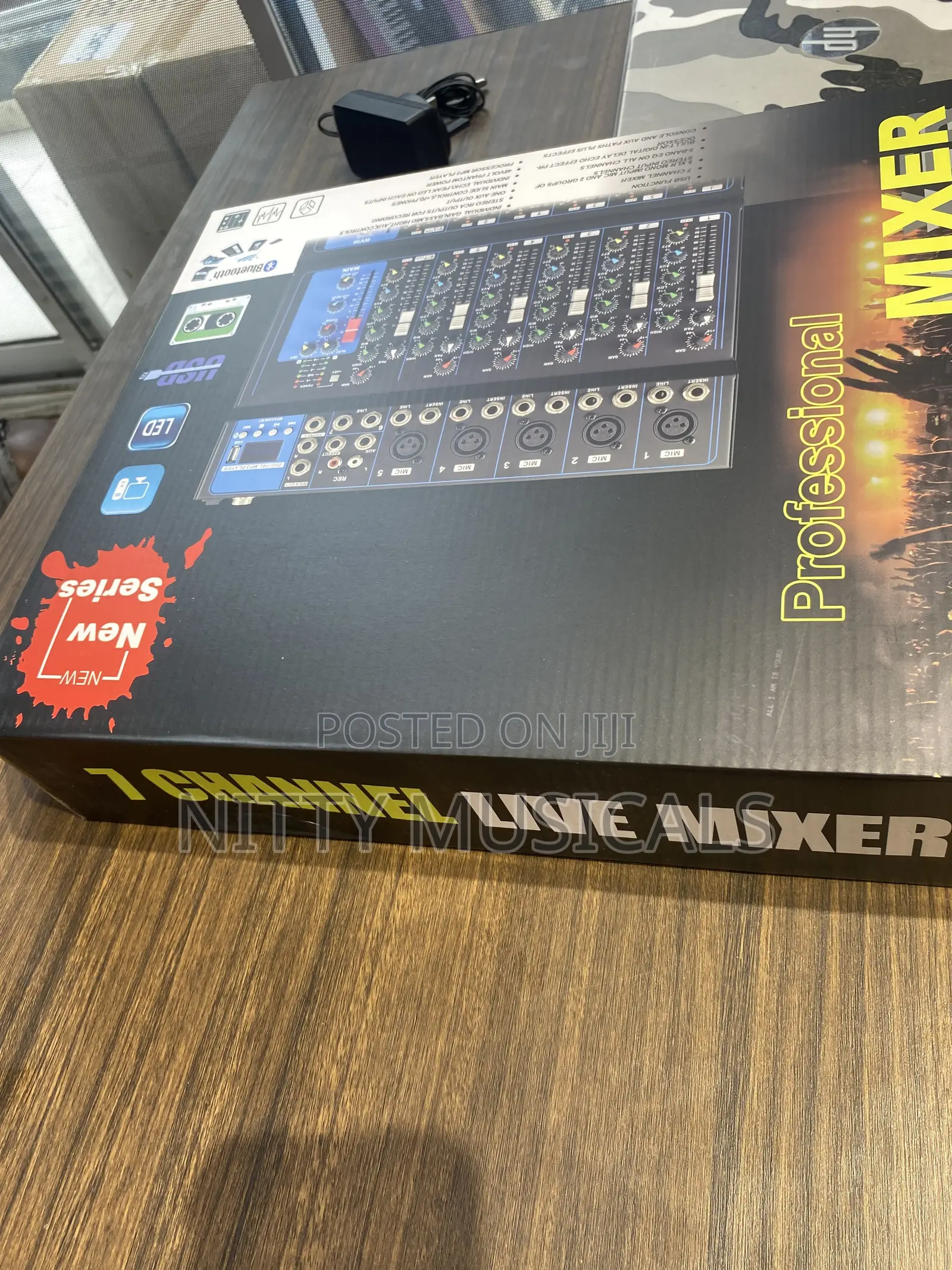 Professional Yamaha 7 Channel Live Mixer