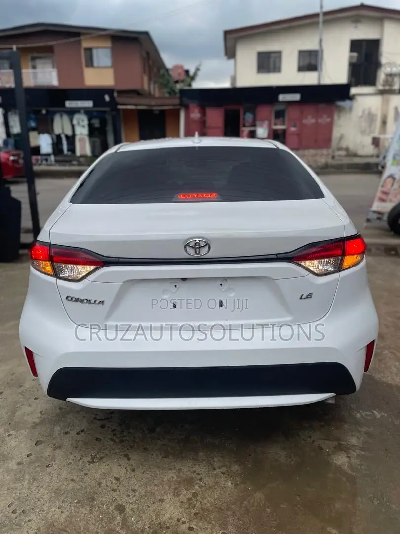 Toyota Corolla 2023 White
