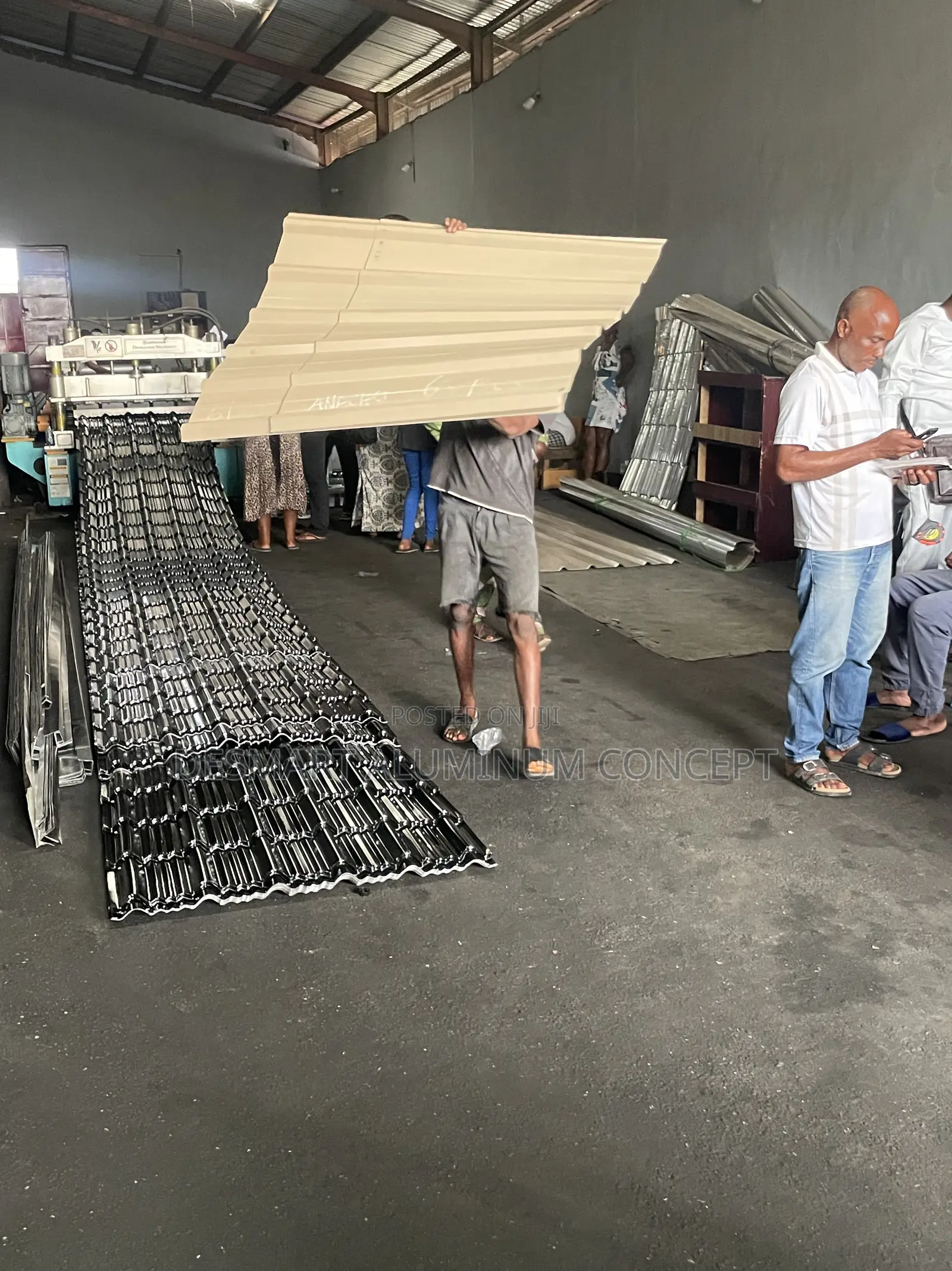 The Roof That Speaks Class Before You Do Desmart Aluminum, Step Tiles