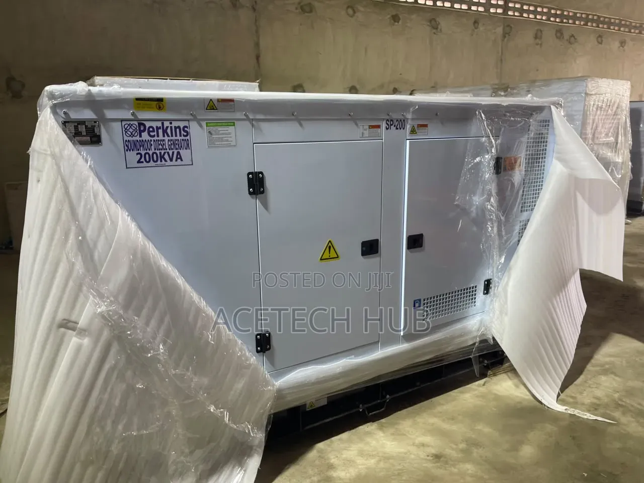 Perkins 200kVA Diesel Generator With Soundproof Canopy