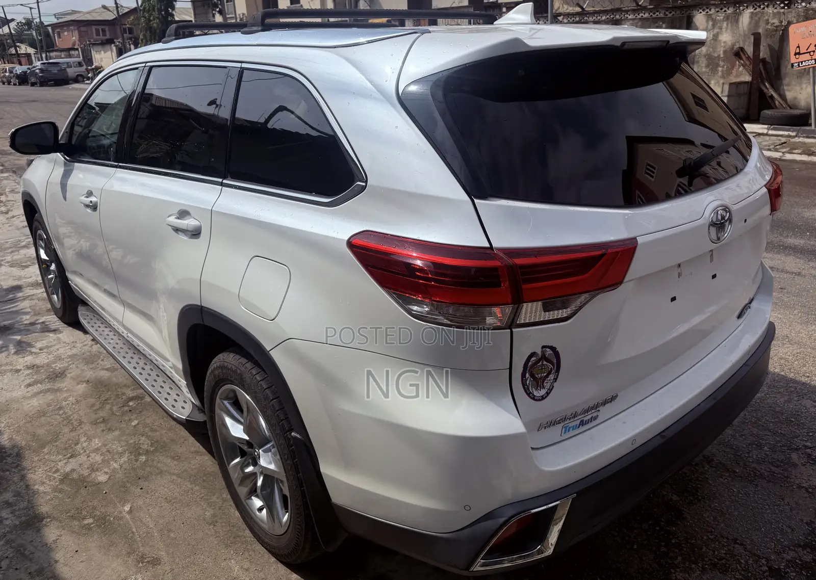 Toyota Highlander Limited 2019 White