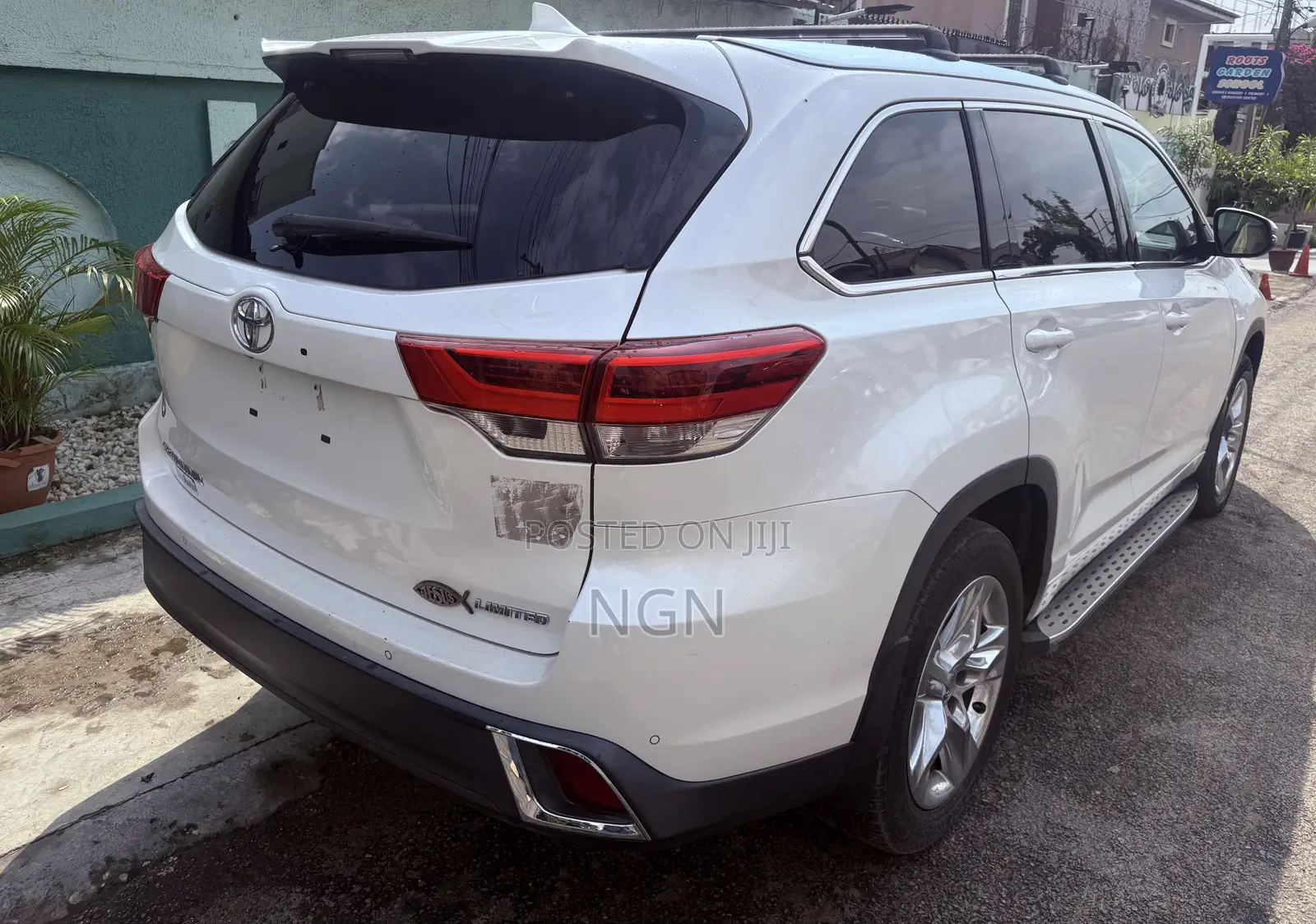 Toyota Highlander Limited 2019 White