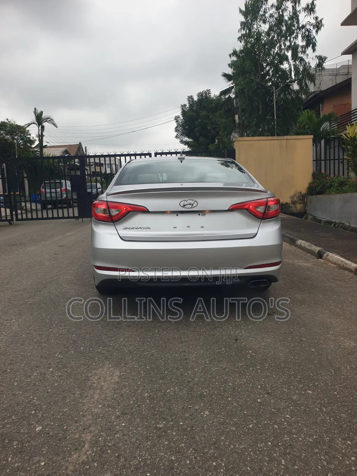 Hyundai Sonata Base Sedan FWD (2.4L 4cyl 6A) 2016 Silver