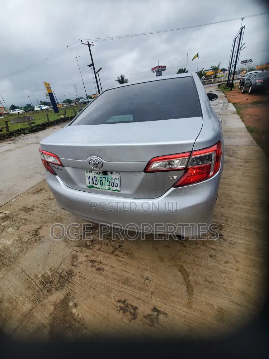 Toyota Camry 2012 Silver