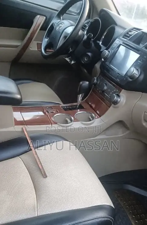 Toyota Highlander 2012 Black