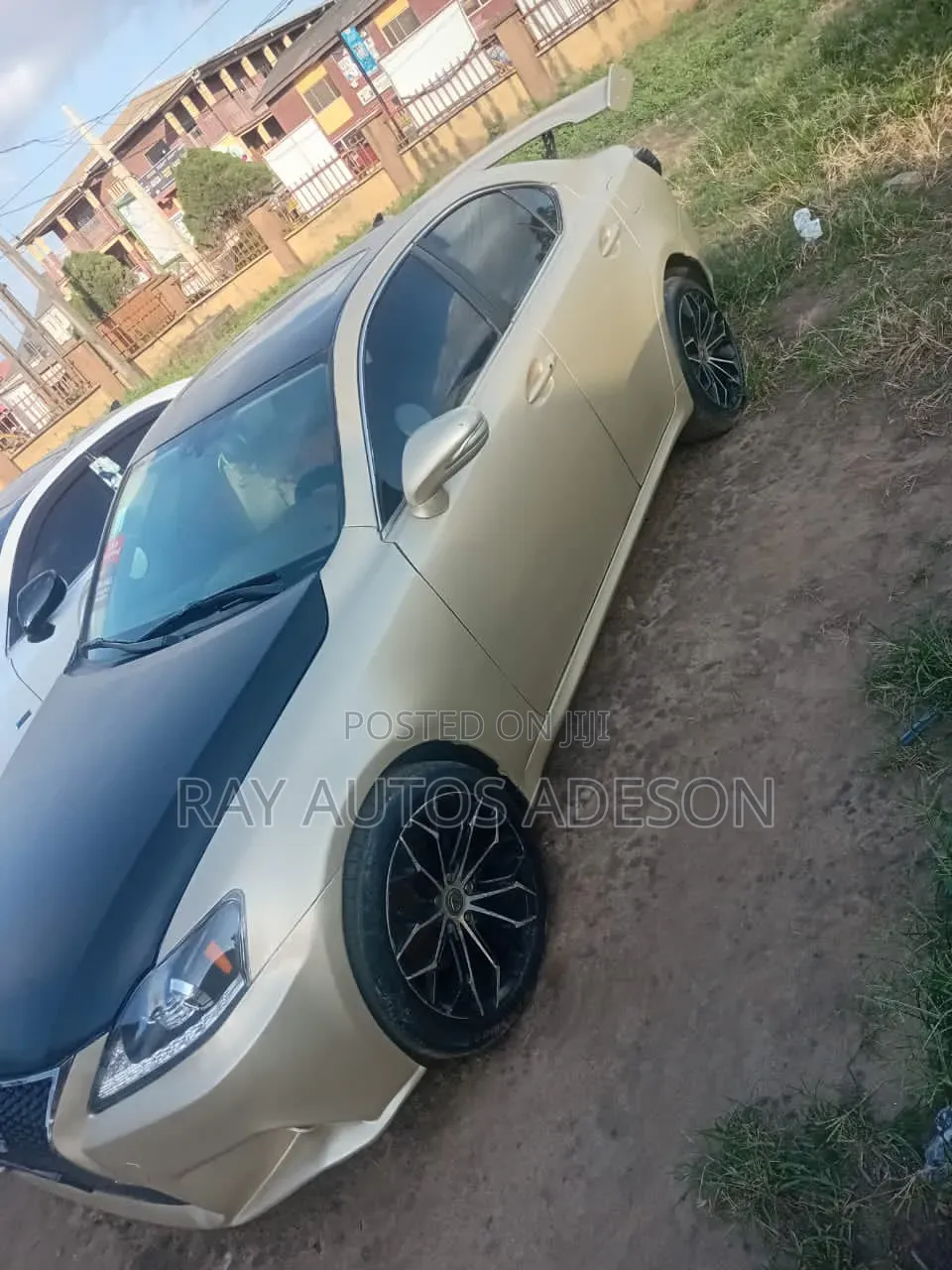 Lexus IS 2010