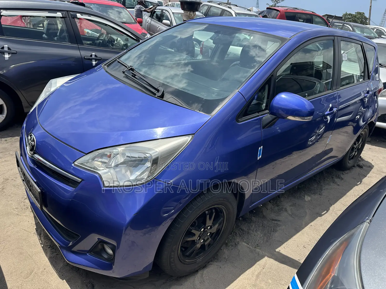 Toyota Verso 1.6 2013 Blue