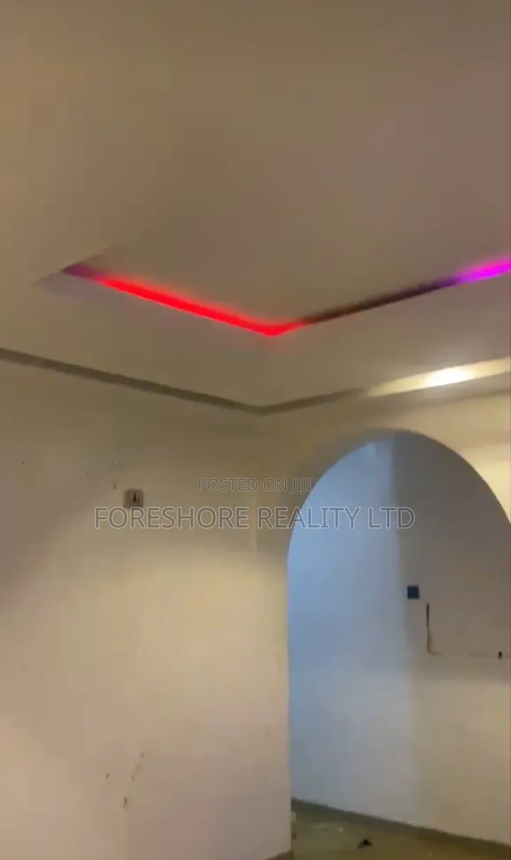 3bdrm Apartment in Agboyi for rent