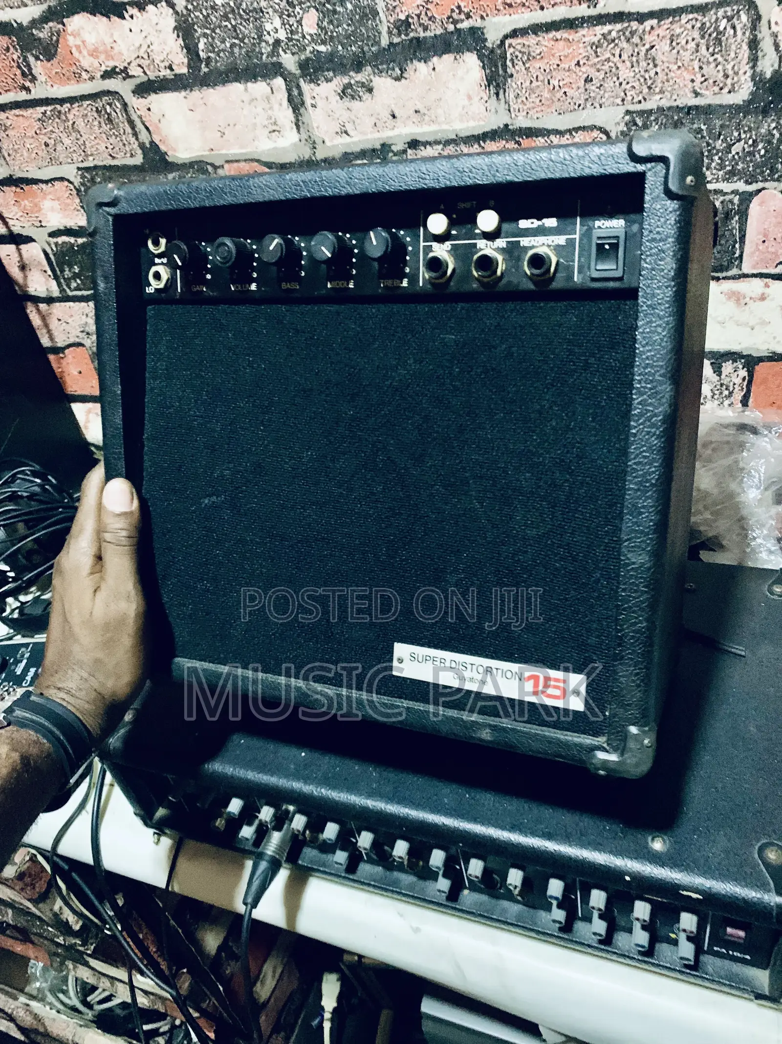 Clean Guyatone SD-15 "Super Distortion" 15W Guitar Amp – !