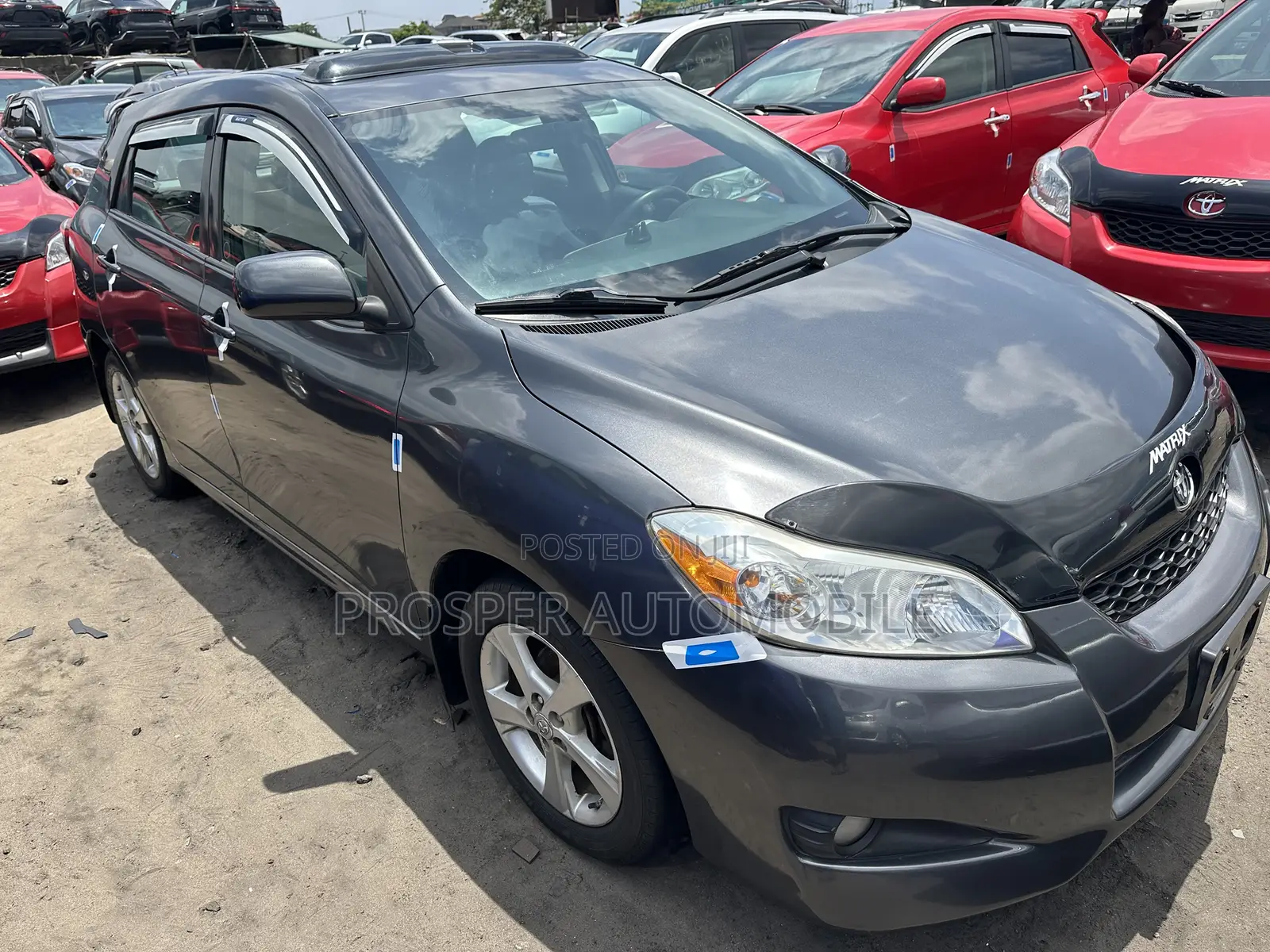 Toyota Matrix L Hatchback FWD (1.8L 4cyl 5M) 2012 Gray