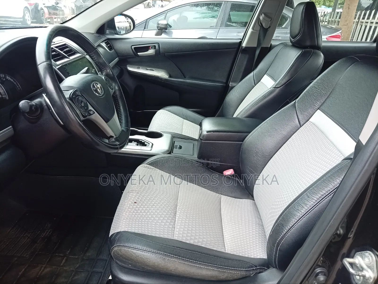Toyota Camry SE 4dr Sedan (2.5L 4cyl 6A) 2014 Black